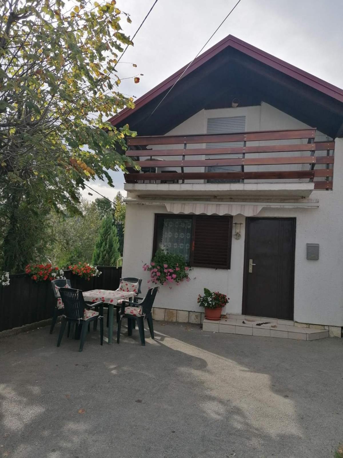 Studio Apartman Barbara Josipdol Exterior photo